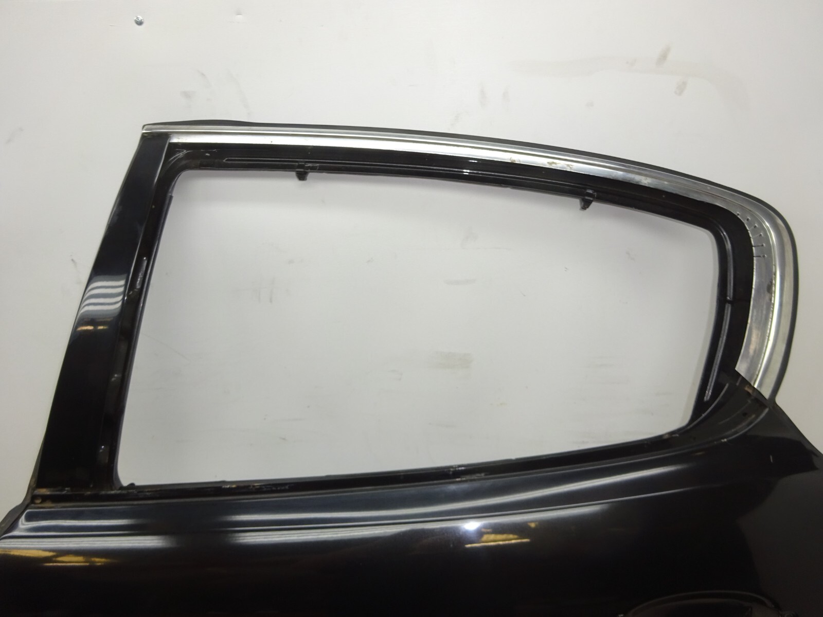 2005-2008 Maserati Quattroporte Rear Left Door Shell Panel Black OEM DE2209144