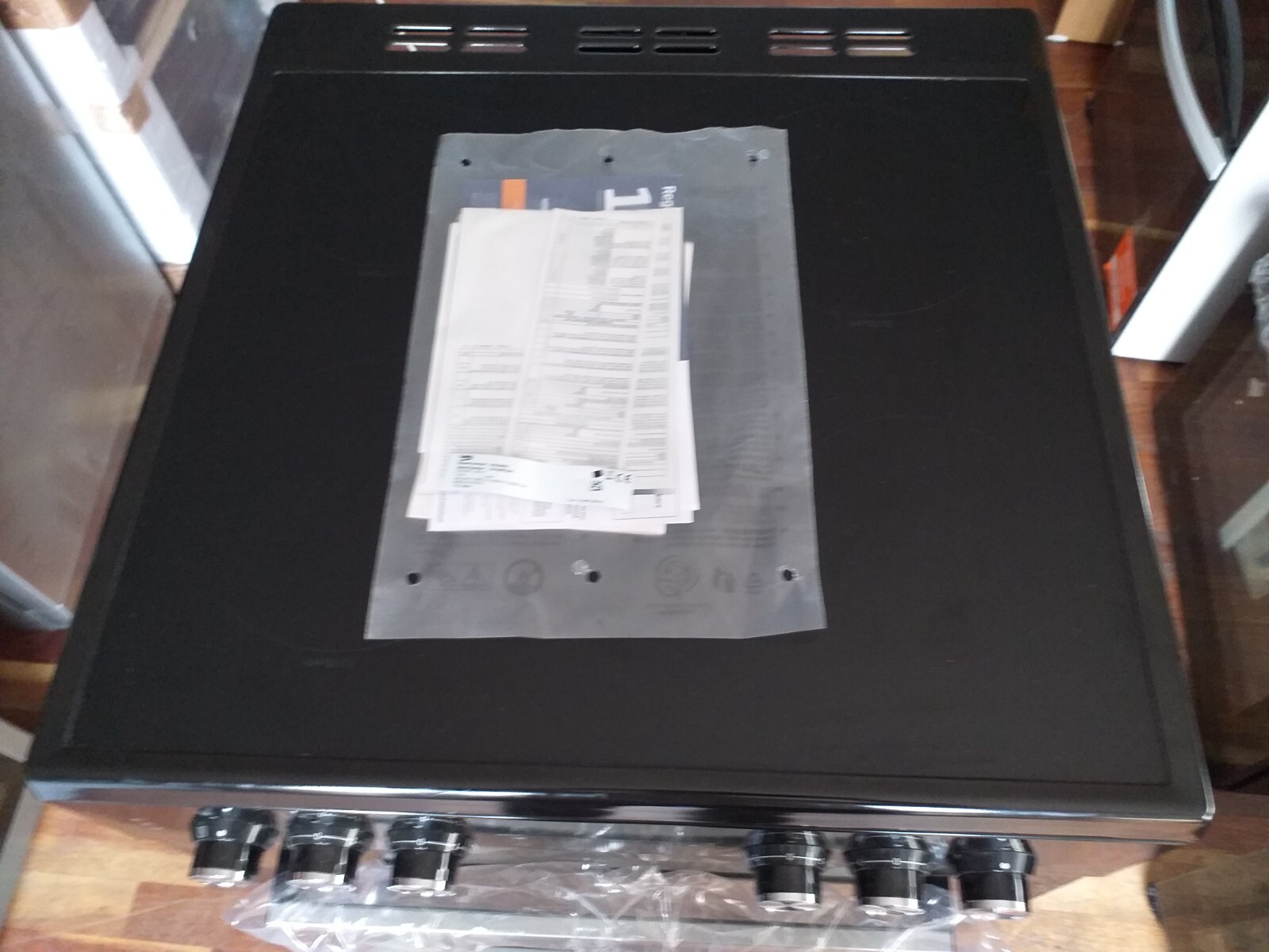 BEKO XDC653K 60 cm Electric Ceramic Cooker Black & Silver RRP £439.00