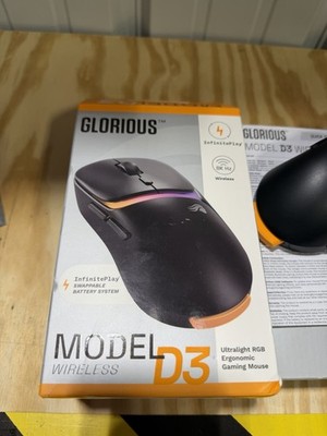 Glorious Model D3 Wireless Gaming Mouse   Fully Functional   Missing One Battery