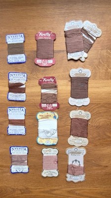 13 Karten Vintage Darning Ausbessern Baumwoll- und Nylonfäden gemischte Farbtöne 