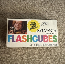 Sylvania Blue Dot Flashcubes Bulbs Flashcubes - 3 Cubes, Total 12 Flashes