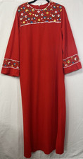Vintage 70s Embroidered Floral Red Velour Robe Housecoat Kaftan Women SZ Large