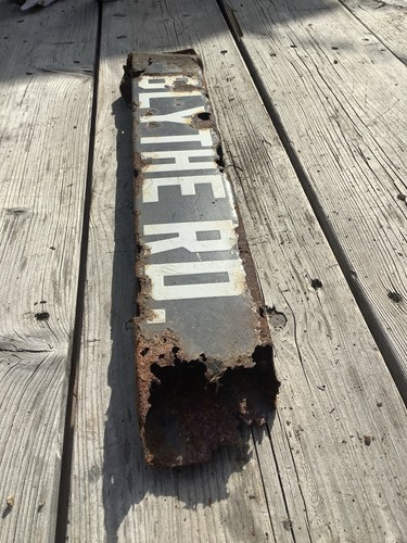 BLYTHE RD - VINTAGE LOS ANGELES PORCELAIN STREET SIGN LA CANADA FLINTRIDGE CA - Picture 2 of 8
