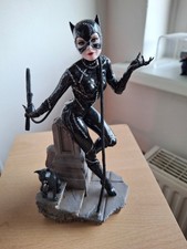 Batman Returns Catwoman Art Statue Iron Studi...