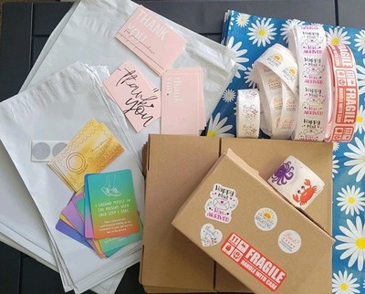 Reseller Shipping Supplies Bundle of 285 Pcs.  Poly Mailers/ Boxes/ Stickers New