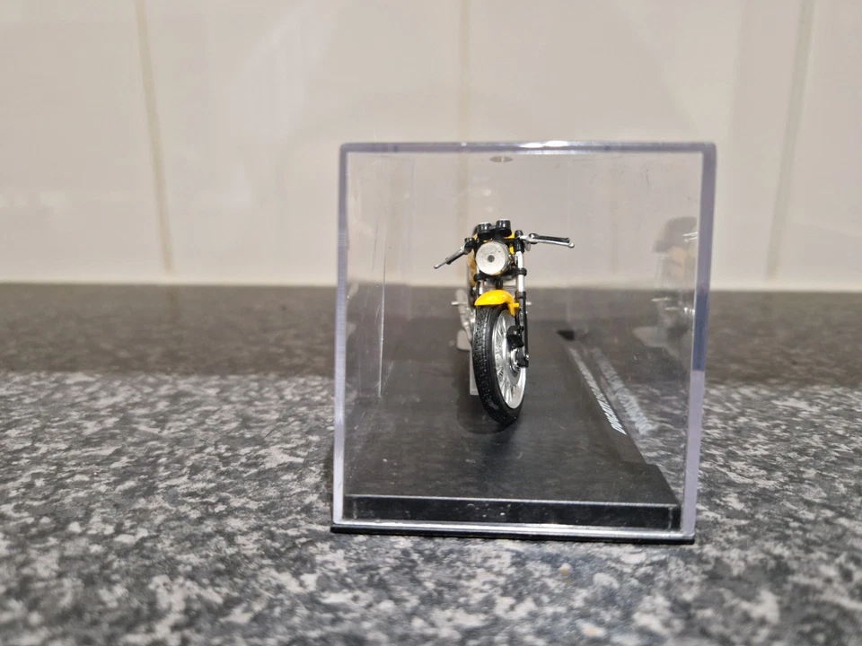 Ducati 350 MK3 Desmo Modelo 1974 - Colección IXO/Altaya DeAgostini Foto 4 de 4