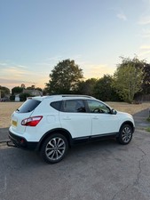 2013 13 NISSAN QASHQAI 1.6 TEKNA MANUAL 5dr -SUNROOF -ONLY 96,978 MILES tow bar