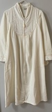 NWT Vtg Delicates by JCPENNEY Ivory Full Zip Polyester House Coat Winter Robe M