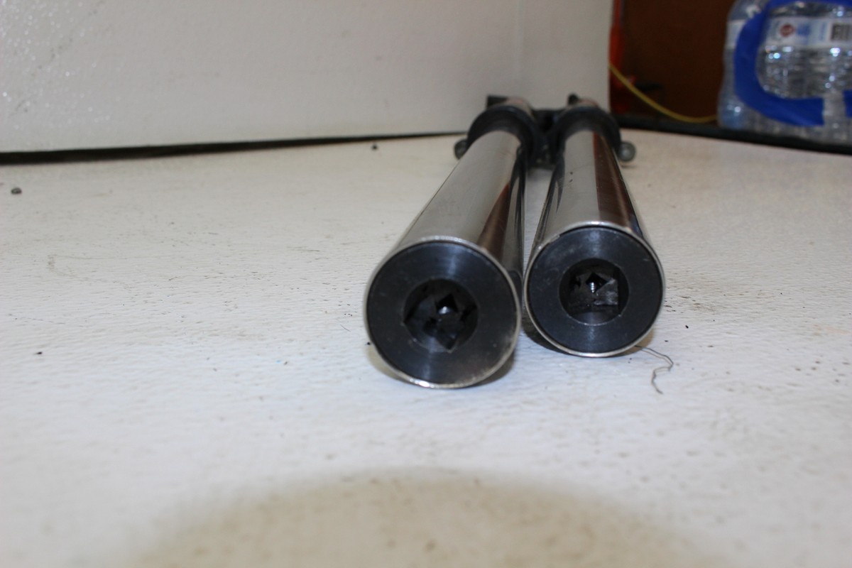 1987 KAWASAKI NINJA ZX750 (#299) FRONT FORKS SHOCK SUSPENSION SET