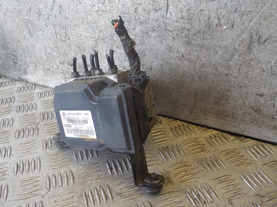 БЛОК УПРАВЛЕНИЯ МОДУЛЯТОРОМ НАСОСА ABS SEAT ALHAMBRA MK2 7N 7N0614109P 2011-2015 - Изображение 2 из 4