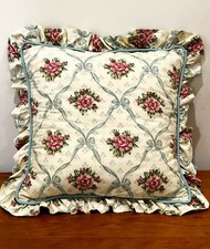 Decorative Throw Pillow with Roses 100 Cotton 18" x 18" Fringe to Fringe-CLEAN 