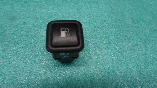 VW Passat B5 Variant 1.9 TDI Tankdeckel Schalter 3B0959833 A