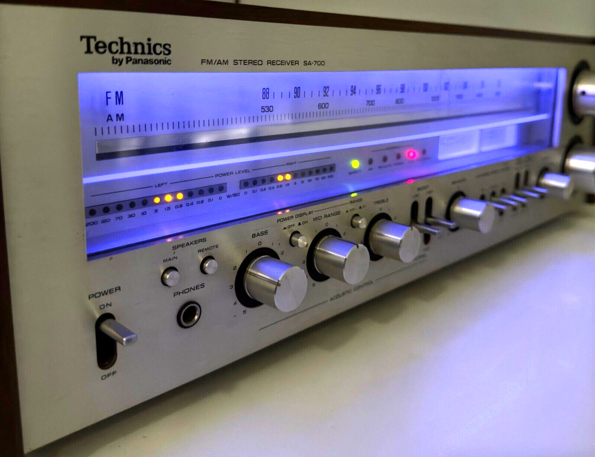Technics SA-700 Reciever Made In Japan - Blue LED Modded - Basic