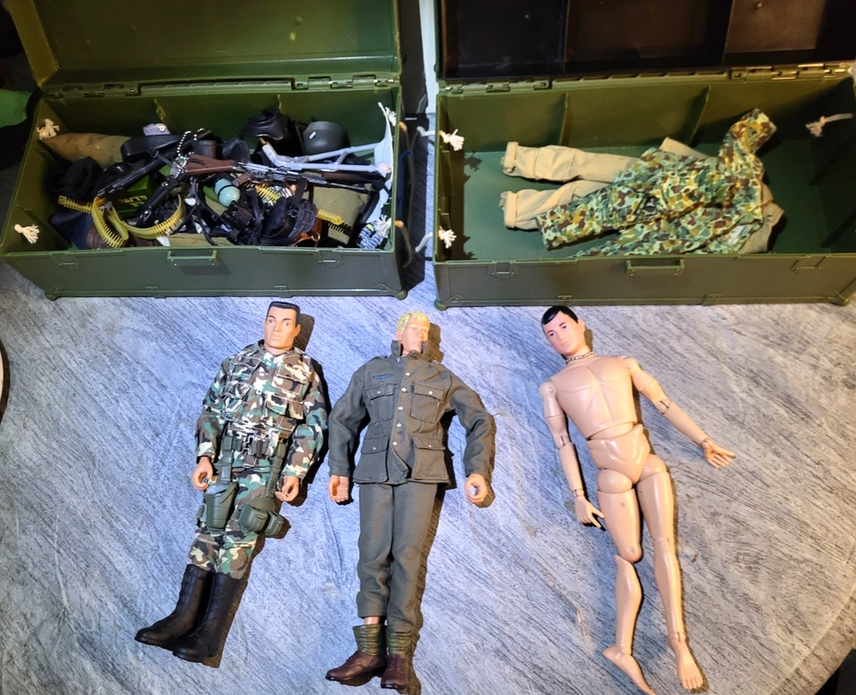Vintage GI Joe 12" 3 Figures 2 Footlockers Clothes Weapons Huge Lot 1964 & 1996 - Image 2 of 4