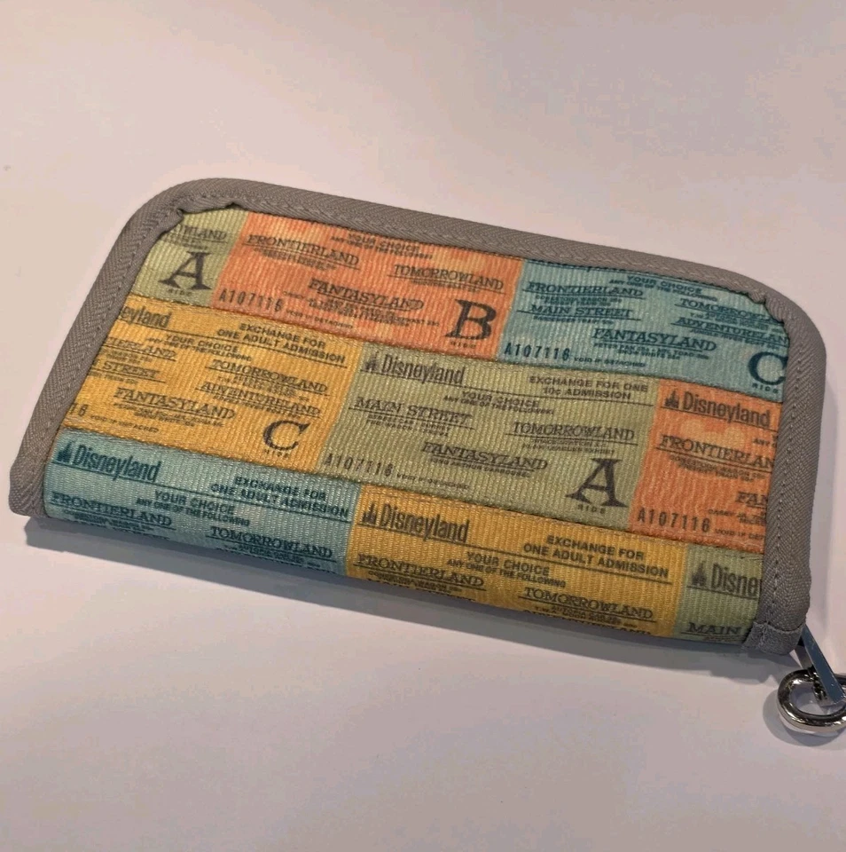 HARVEYS D23 EXPO 2015 Disney Seatbelt Wallet Attraction Tickets Wristlet - Image 4 of 4
