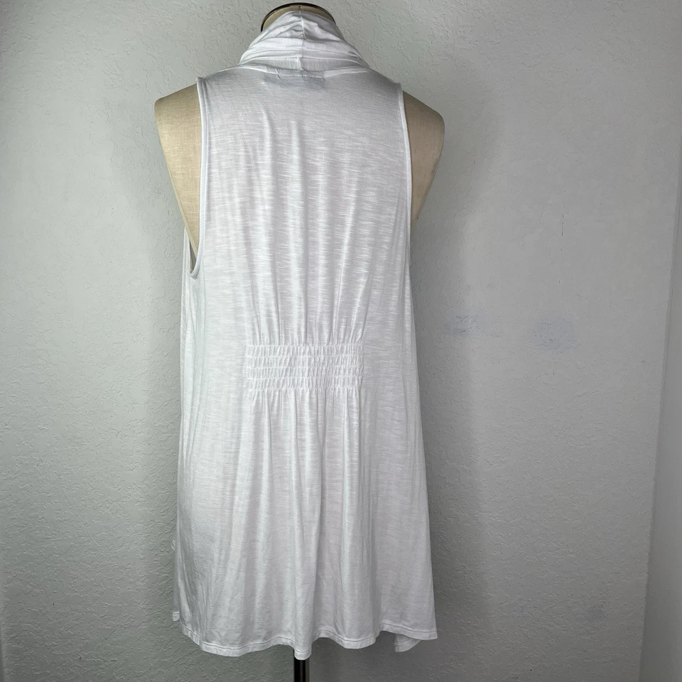 Chaleco Apt 9 Blanco Talla S, Cascada Delantera, Recoger en la Espalda, Ligero, Nuevo con Etiquetas. Foto 2 de 4