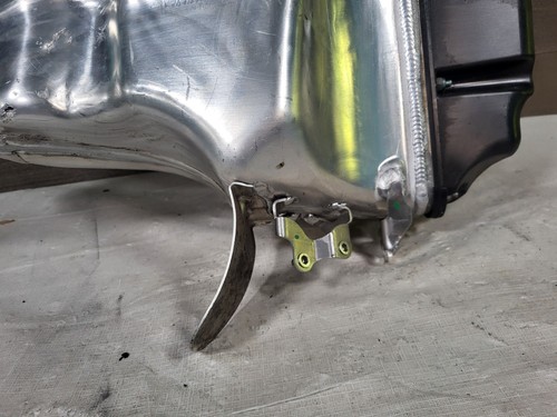 Depósito de aceite de cárter seco Ferrari 296 OEM 3,0 L F163 BC - Imagen 9 de 11