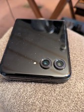 Motorola Moto RAZR 2024 256GB Unlocked Smartphone