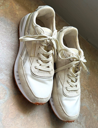 Reebok Classic Legacy AZ White/Tan Womens sneakers Size 8