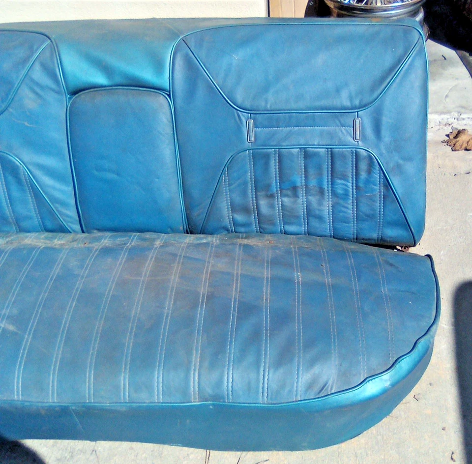 Asiento trasero usado OEM GM Buick/Electra/Wildcat 1966-1970 4 puertas Foto 2 de 4