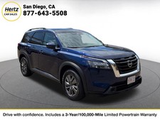 2025 Nissan Pathfinder SV