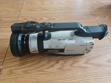 Canon DM-GL2A MiniDV 3CCD Camcorder-Untested