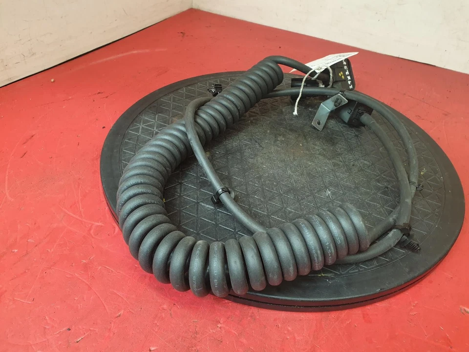 PIAGGIO VESPA ELETTRICA 2020 CHARGING CABLE - Image 2 of 4