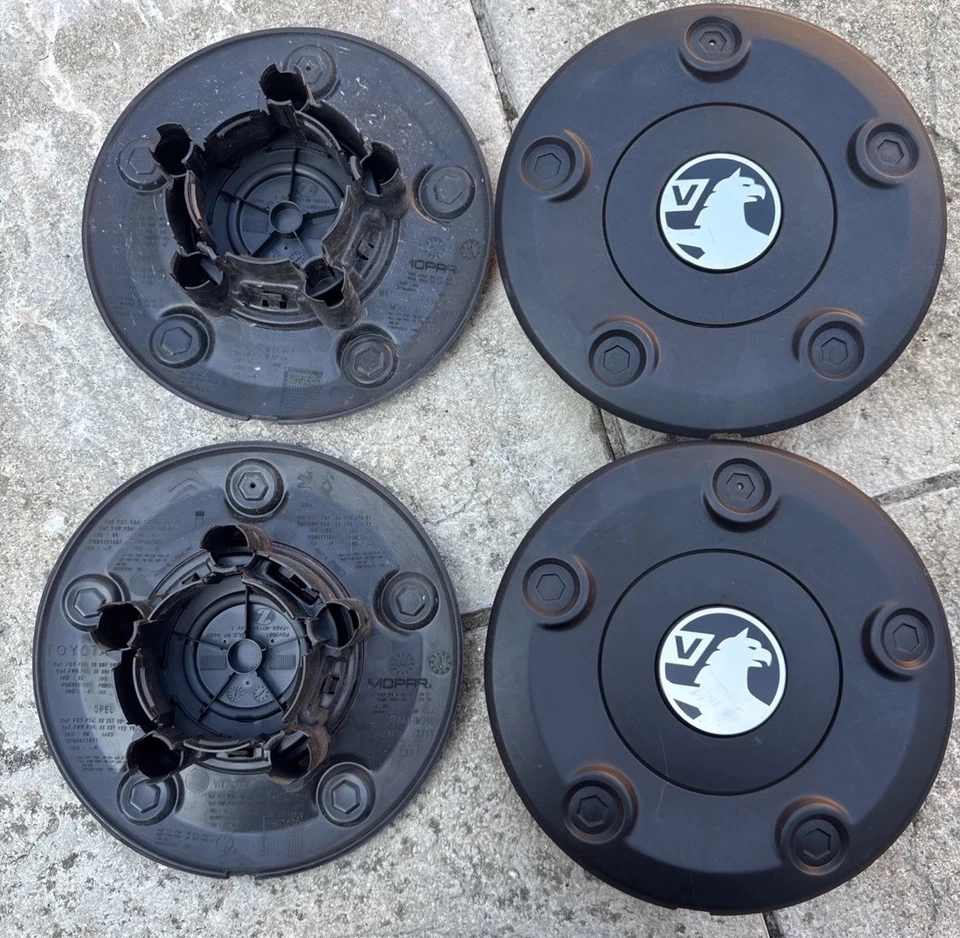 VAUXHALL VIVARO ALEACIÓN RUEDA CENTRO TAZA BUJE NEGRO PLATA PIEZAS ORIGINALES 9833710377 Foto 3 de 4