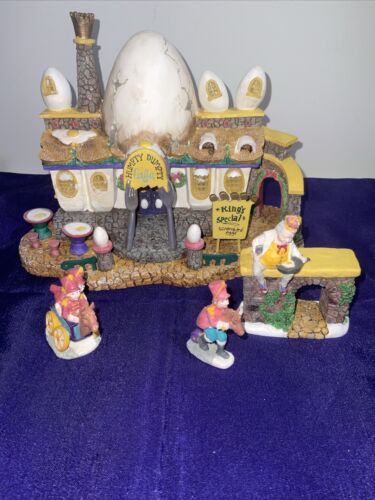 Dept 56 STORYBOOK VILLAGE Humpty Dumpty Cafe Lighted Building w 3 Figures & Box