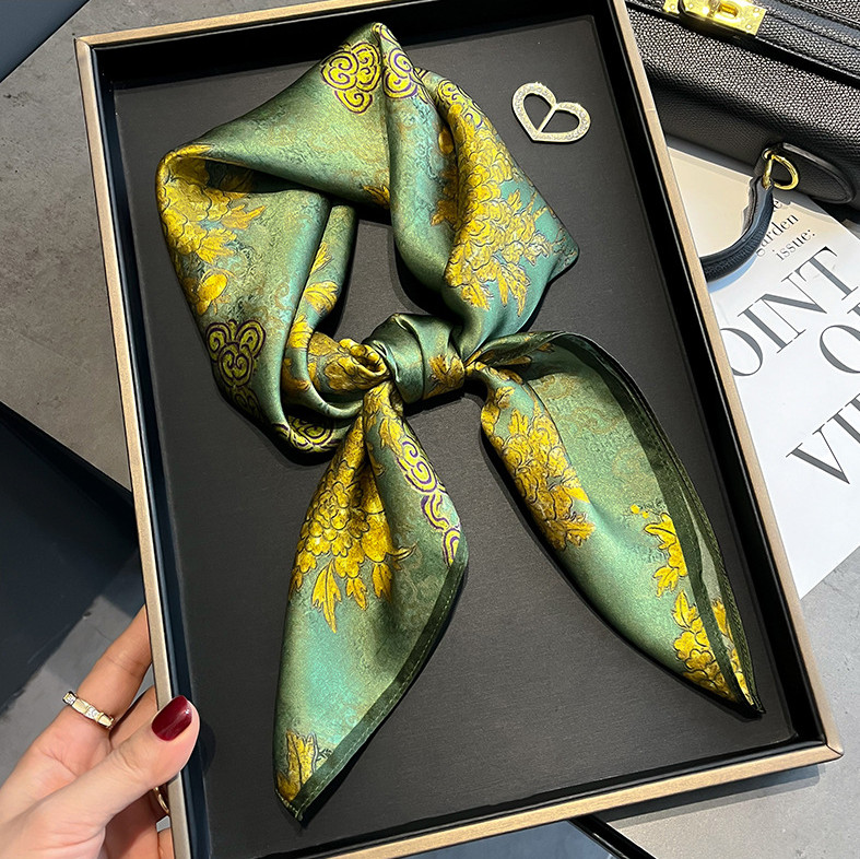 100% Mulberry Silk Bandanna Shawl Square yellow flower Print Wrap Scarf 27’’ NEW