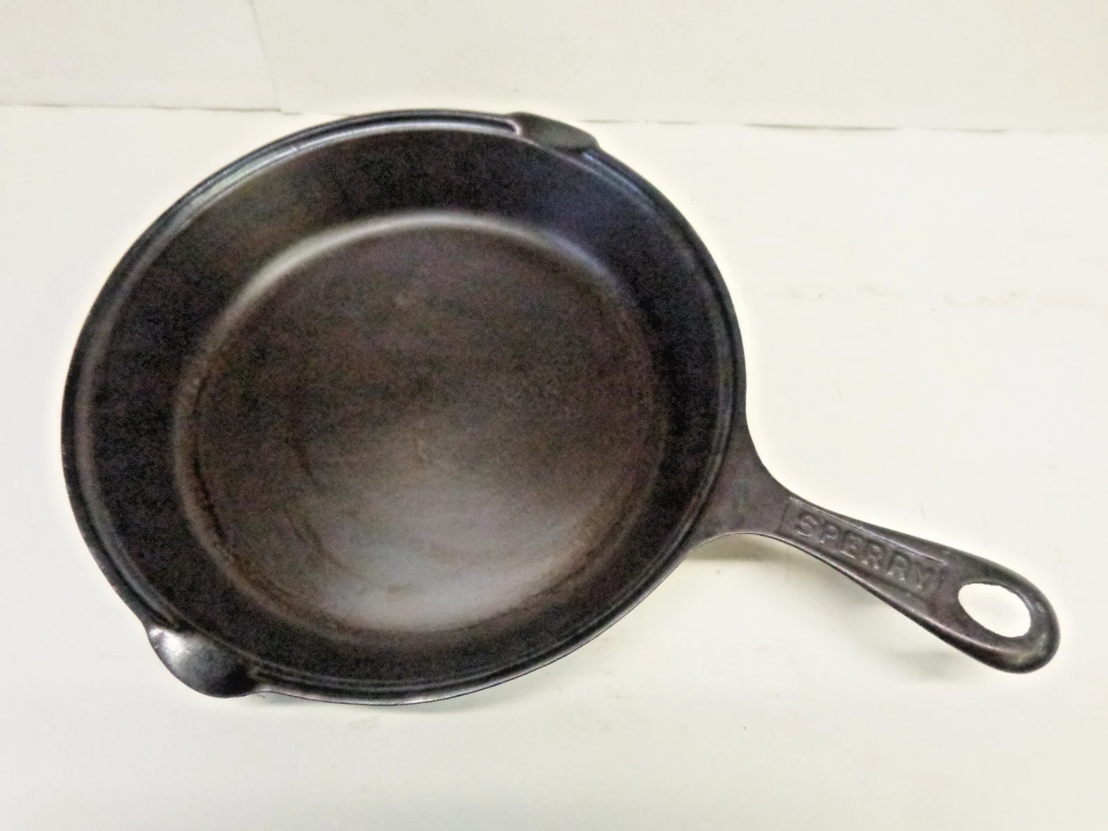 Vintage Sperry No. 8 Cast Iron Skillet w/ Heat Ring Pat 1800s
Opens in a new window or tab