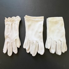 Vintage Girls White Stretch Formal Gloves 6" Scallop Lace Straight Wrist 3x