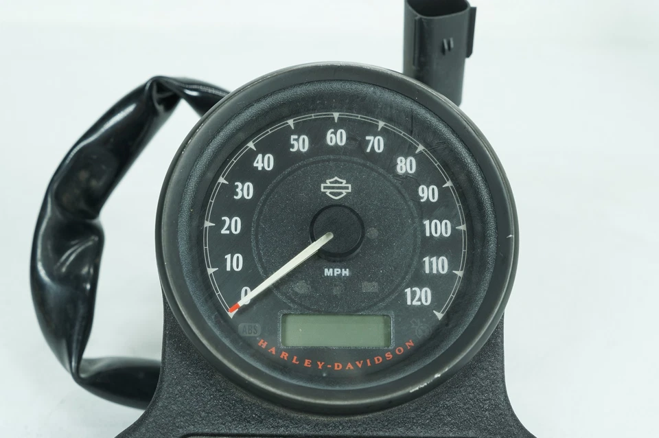 15 Harley Sportster XL883N OEM Speedo Velocímetro Calibre Cluster con Soporte 9K Foto 3 de 4