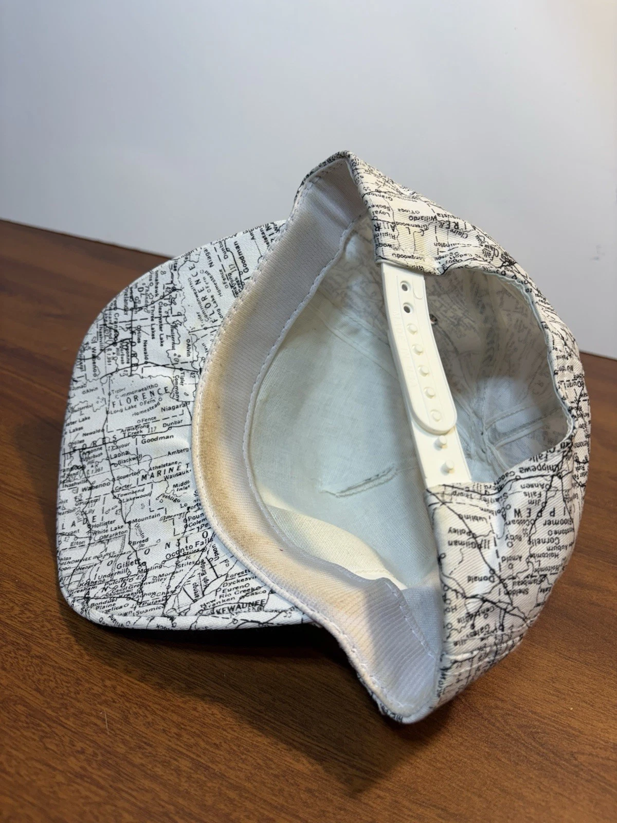 Vintage 90s Wisconsin State Map SnapBack Hat Baseball Cap USA AOP Blue Print