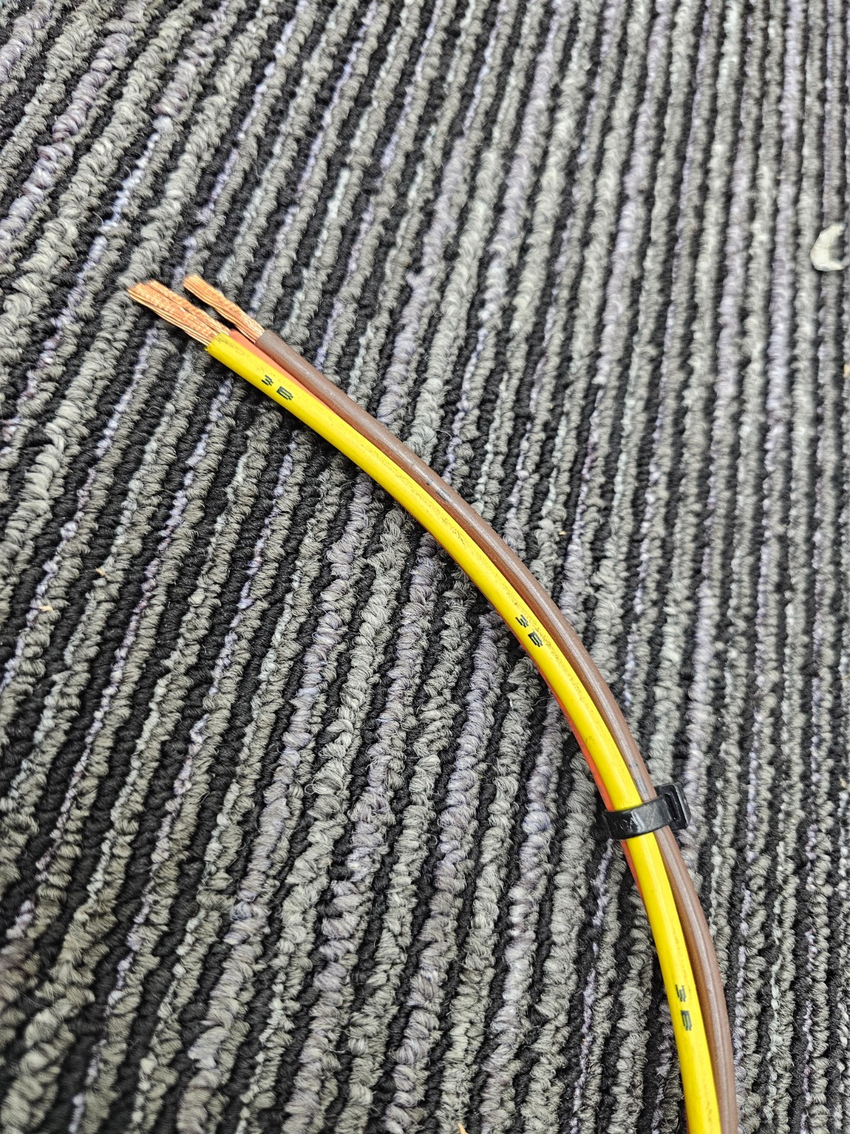 Bizlink Tech 117G0-085067-R1 WIRPUN003002 Wiring Harness Assembly