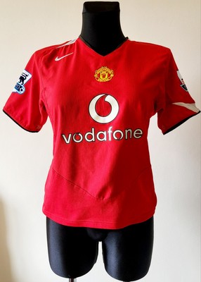 Manchester United 2004 - 2006 Home football Nike Women shirt #7