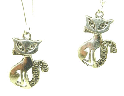 New  Lovely Sophisticated Kitty CAT Silver-tone Drop Dangle Earrings 1-3/4'' Long