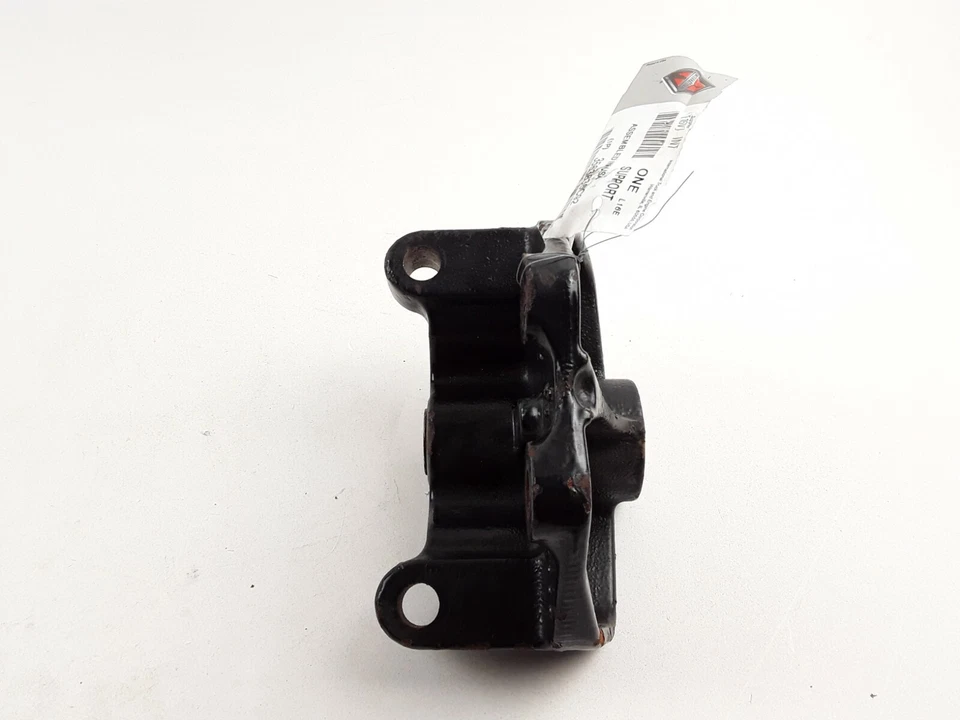 International 8600,9100,9200 Leaf Spring Rear Hanger Bracket Support 3563836C92 - Image 4 of 4