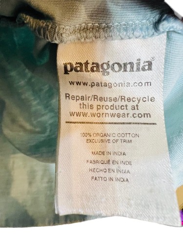 Patagonia Mens Light Blue T-Shirt - with Front Pocket - Regular Fit LARGE - Used - Picture 5 of 8