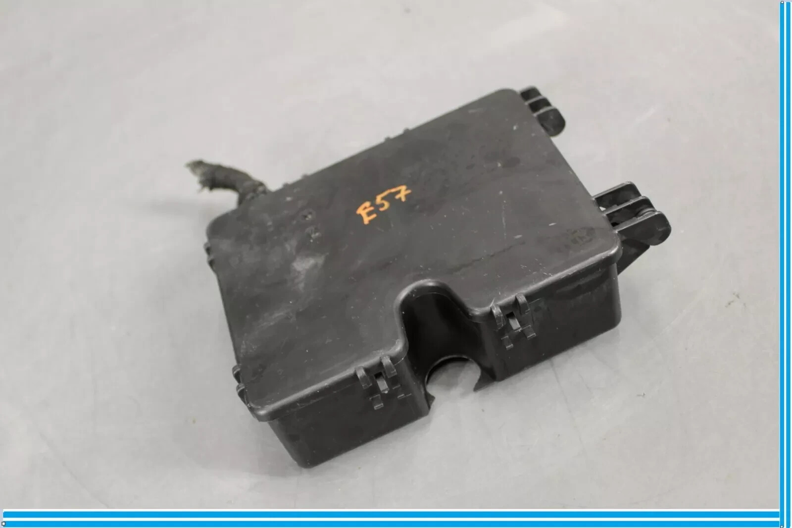 06-12 Bentley Continental Fuse Box Relay Fusebox Cover 3D0937128A OEM