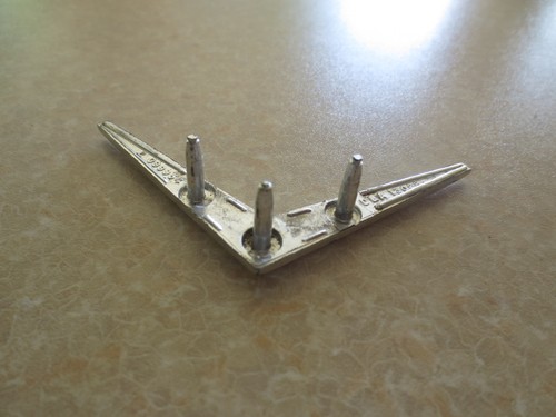 Cadillac Brougham Deville Fleetwood car badge - 20099954 - Imagen 4 de 4
