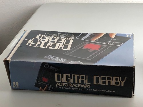 *NOT working FOR PARTS REPAIR* Tomy Digital Derby Auto Raceway Toy Game 1978 - Picture 7 of 8