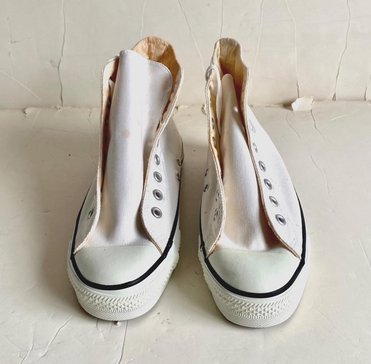 Vintage Anaconda Sports Shoes White Canvas Hi Top Converse
