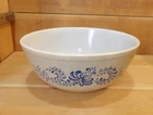 Pyrex Homestead #404 4Qt Mixing/ Nesting Bowl. 10⅓"W x 4⅜"H. Excellent Condition