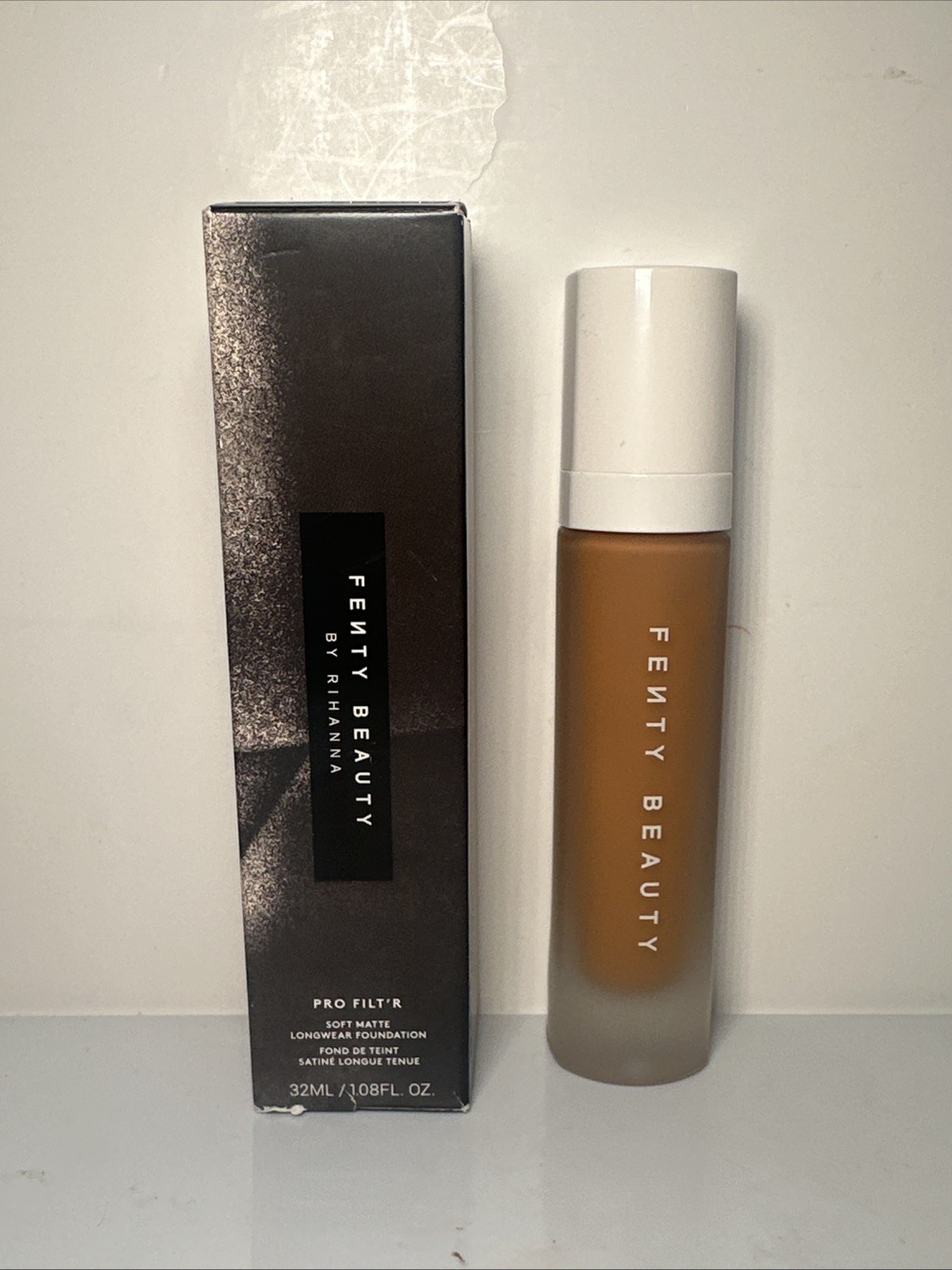 NEW Fenty Beauty Pro Filt'r Soft Matte Longwear Liquid Foundation - #400 *READ*