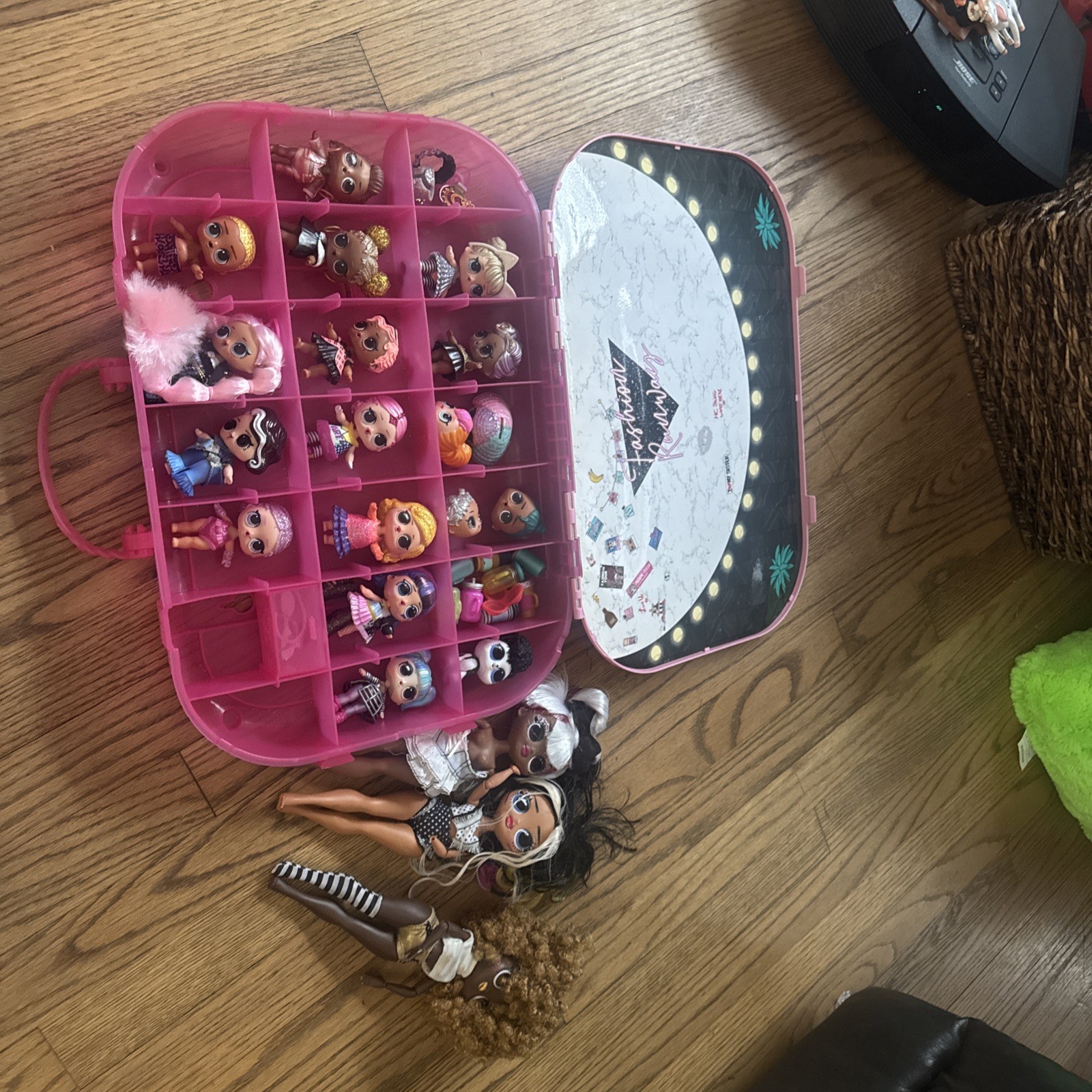 Pets Mini Full Size Euc Case  Baby Dolls