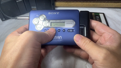 SONY WM-FX877 1999 W/Battery box Radio Walkman Cassette Player