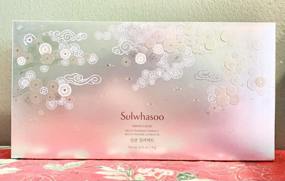 Sulwhasoo Shineclassic Multi Powder Compact Gift Set - Image 2 of 4
