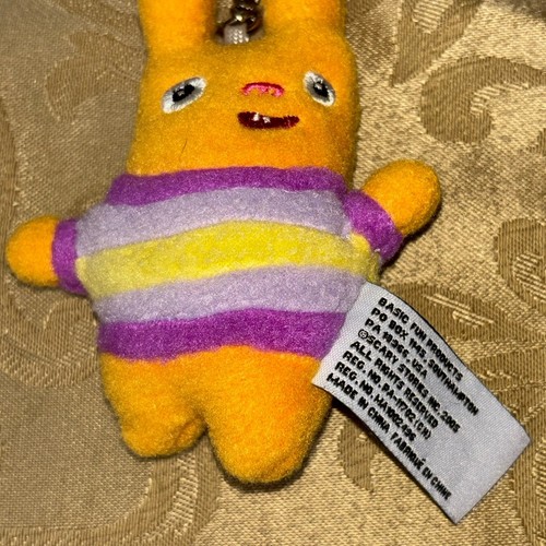 2005 Scary Stories Naughty Pet Cousin Elliot Mini Plush Keychain Bunny Rabbit - Picture 4 of 10