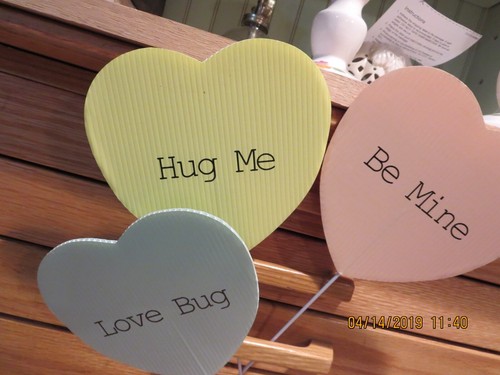 SET OF 6 VALENTINE HEARTS 6" EACH WITH MESSAGES ON METAL STEMS---#V3-7 - Picture 24 of 24
